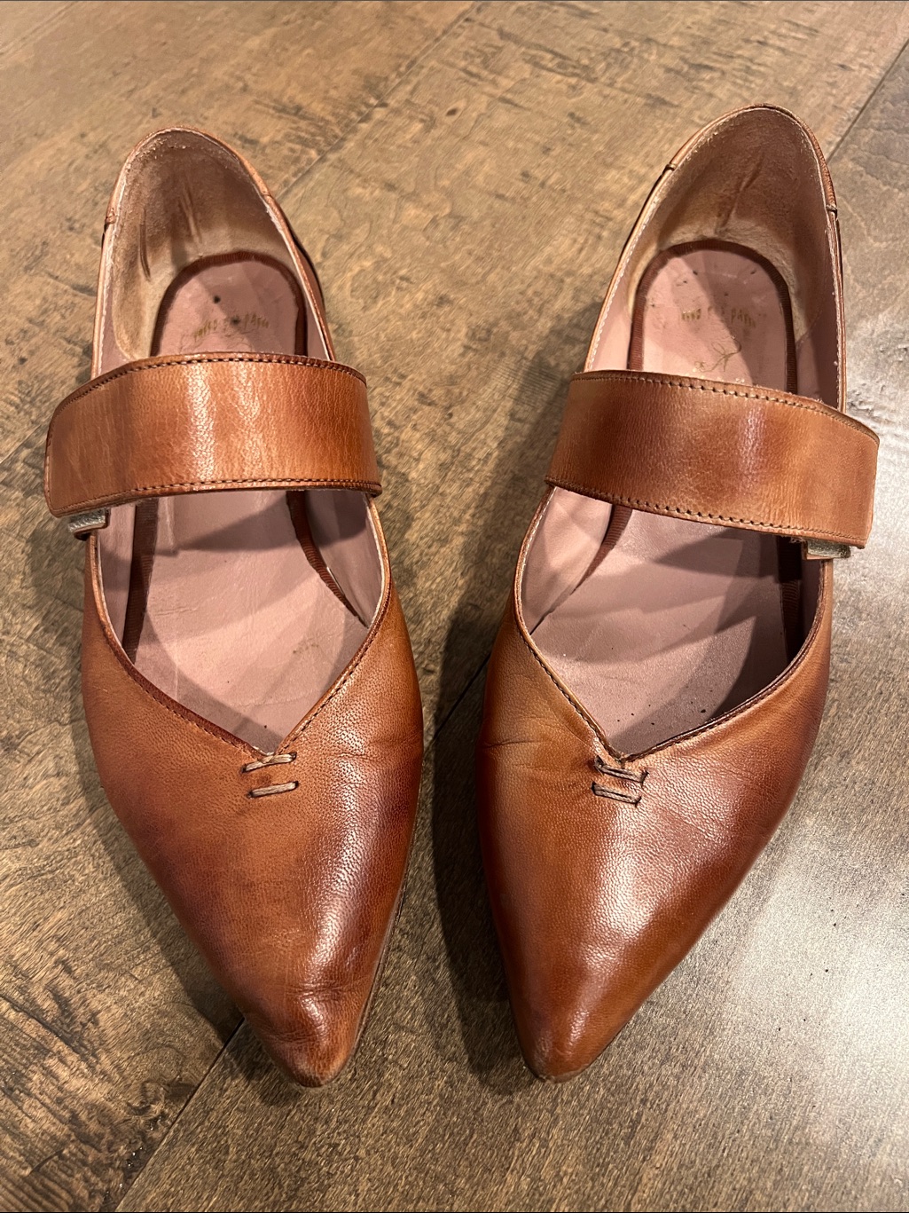 Vero Cuoio Tan Leather Pointed Mary Jane Flats